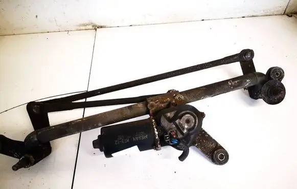 Nissan Murano Z50 Front wiper linkage and motor