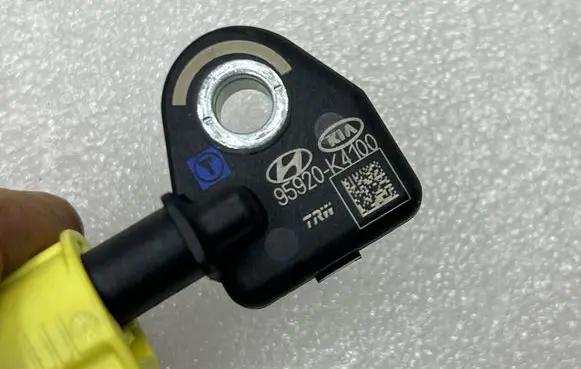 Hyundai Kona I Airbag deployment crash/impact sensor 95920K4100