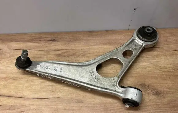 Renault Austral Front lower control arm/wishbone 