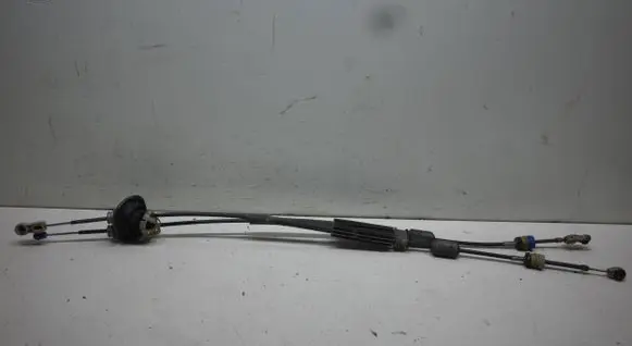 Peugeot 308 SW Gear shift cable linkage 