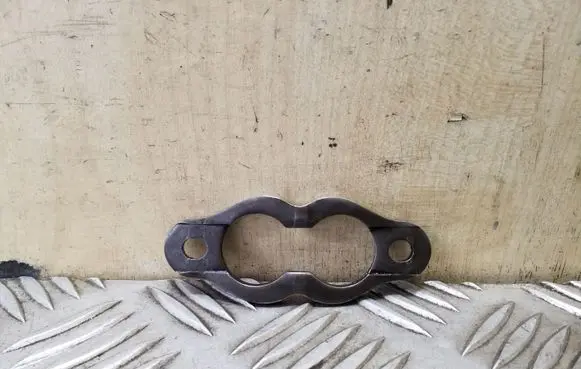 Volkswagen Tiguan Fuel Injector clamp holder
