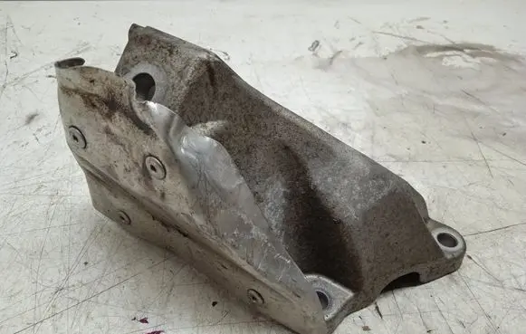 BMW 5 F10 F11 Engine mounting bracket 22116781234