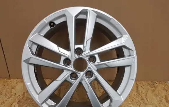 Audi A3 8Y R17 alloy rim 5JX17