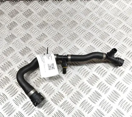 Volvo XC40 Engine coolant pipe/hose 32325211 30668661