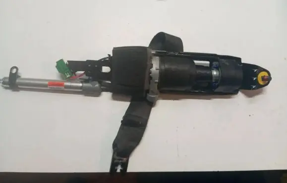 Volvo XC60 Front seatbelt 6152755ROB