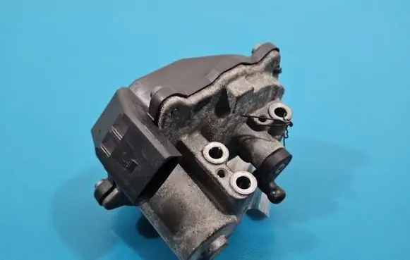 Volkswagen PASSAT CC Intake manifold valve actuator/motor 03L129086 IMPRK1543364