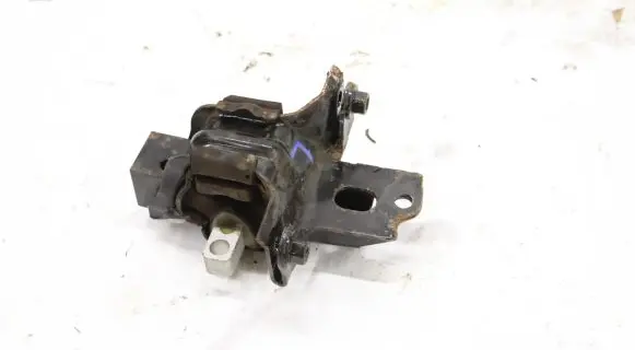 Skoda Fabia Mk3 (NJ) Gearbox mount 6R0199555E