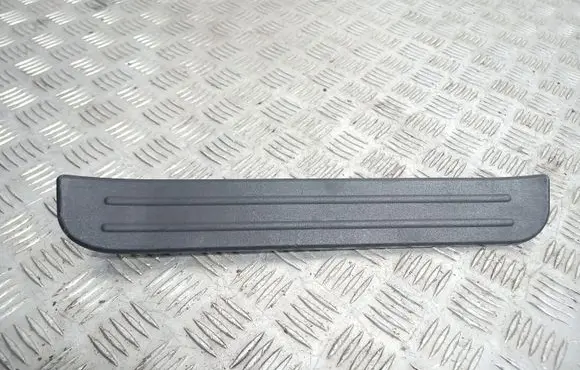 Mazda CX-7 Rear sill trim cover EG21687G0