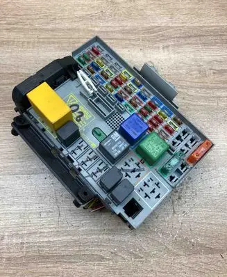 Opel Astra G Fuse box set 24412497 24431677 WITHFUSES