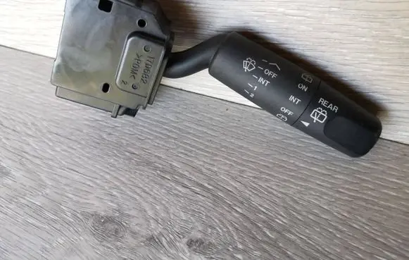 Mazda 3 I Wiper control stalk 17D682