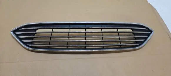 Ford Focus Front grill F1EB8200CC