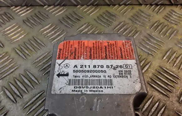 Mercedes-Benz E W211 Airbag control unit/module 2118705726