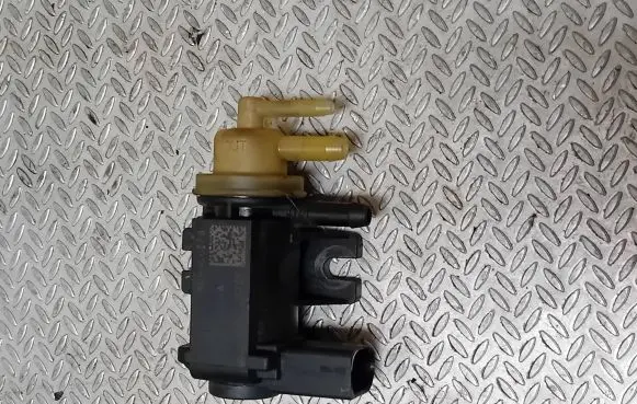 Volkswagen Golf VI Turbo solenoid valve 1K0906627B 29733 4011464A