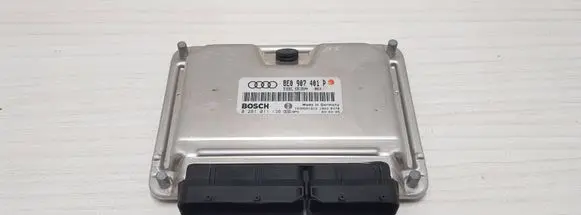 Audi A6 S6 C5 4B Engine control unit/module 8E0907401P 0281011136 1039S01813