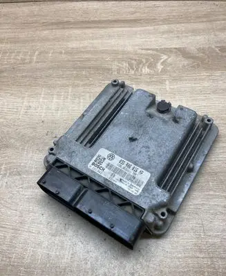 Volkswagen Touran I Engine control unit/module ECU 03G906016HP 0281012361