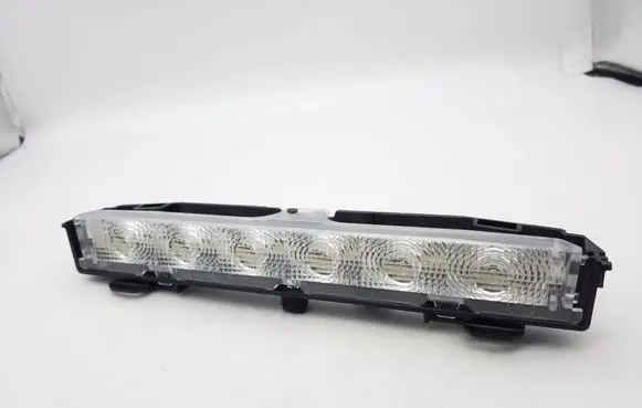 Volkswagen Jetta VI Third/center stoplight 6RU945087A