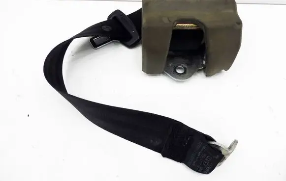 Audi A3 S3 8P Rear seatbelt 33040488