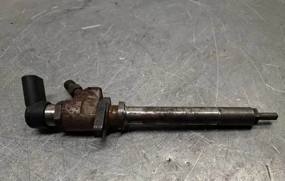 Ford Mondeo MK IV Fuel injector 9657144580