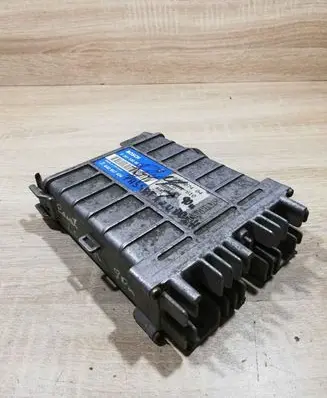 Volkswagen PASSAT B3 Engine control unit/module ECU 8A0907404 0261200852