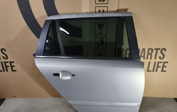 Opel Astra H Rear door