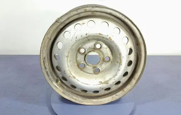 Volkswagen Transporter - Caravelle T4 R18 forged rim 7D0601027A