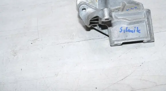 Volvo V40 Engine mounting bracket 31480515