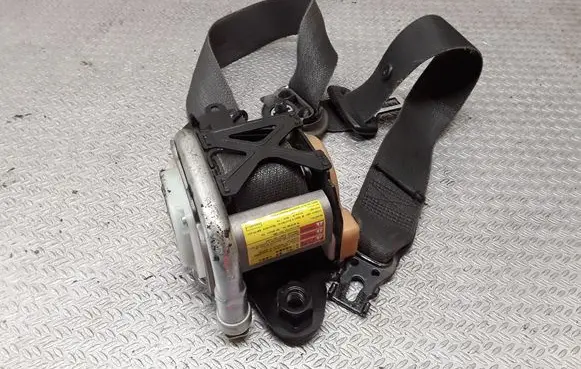 Opel Insignia A Front seatbelt 13303849