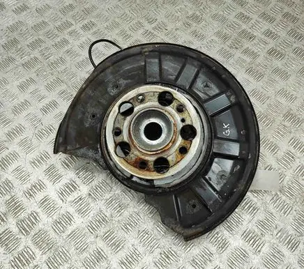 Mercedes-Benz CLS C218 X218 Rear wheel hub A2123500141