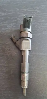 Volvo S40, V40 Fuel injector 0445110021 7700111014