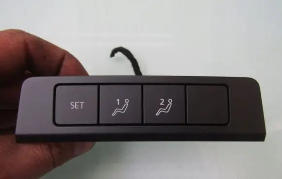 Mazda 3 Other switches/knobs/shifts B0L666180