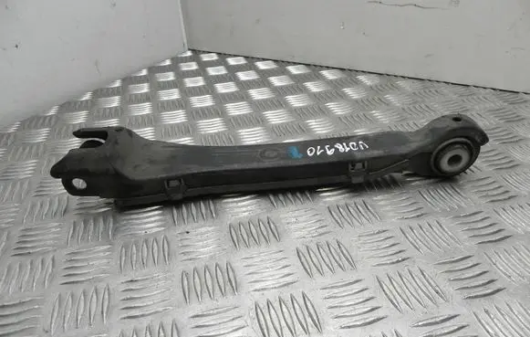 Mercedes-Benz C AMG W204 Rear control arm A2043521205 VD18910