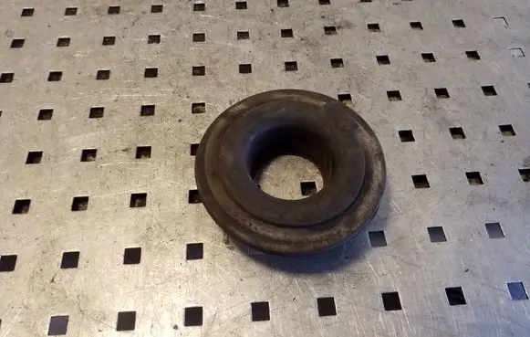 Honda Civic Rear coil spring rubber mount 