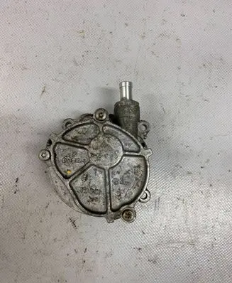 Volkswagen Touareg II Vacuum pump 03H145100C