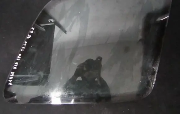 KIA Sportage Rear side window as2