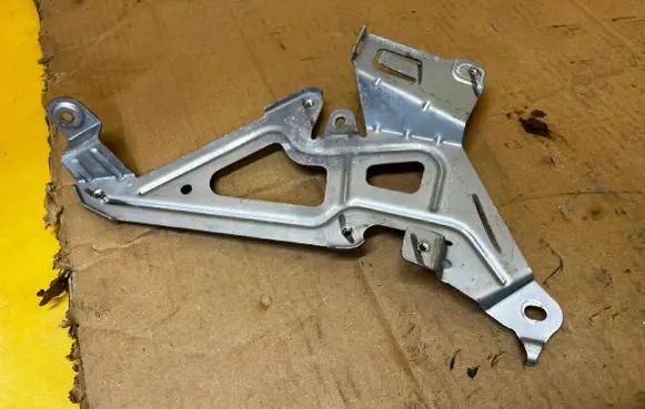 Mercedes-Benz GL X166 Blind spot radar bracket A1665454040