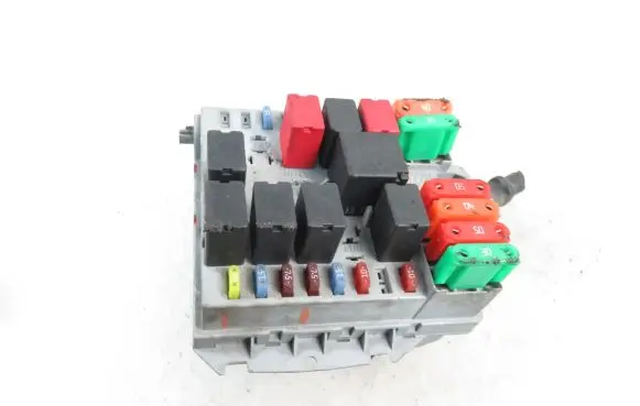 Alfa Romeo GT Central body control module 51742419
