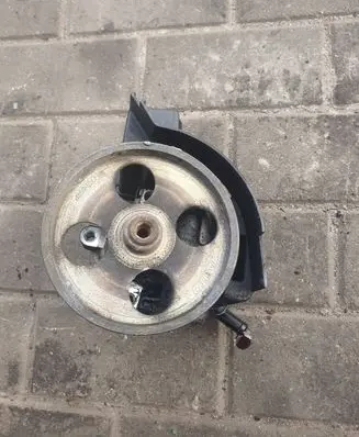 Peugeot 206 Power steering pump 9643691180
