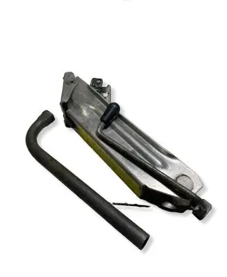 Volkswagen Golf IV Lift Jack 8L0011031A