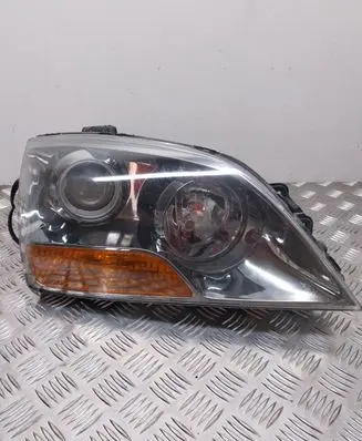 KIA Sorento Headlight/headlamp 921023E5XX
