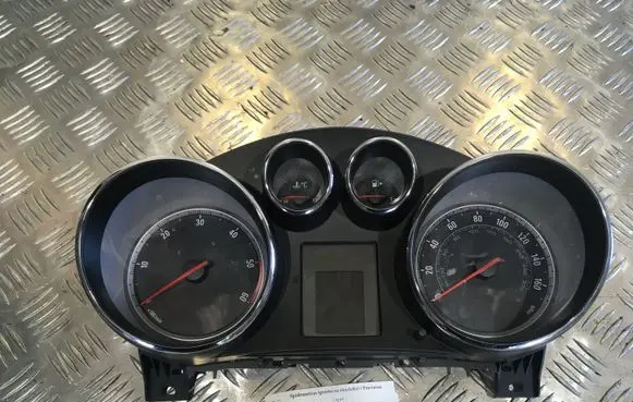 Opel Insignia A Speedometer (instrument cluster) 12844136