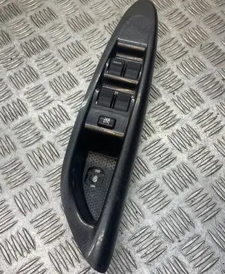 Mazda MPV Front door window switch trim LC85684L6