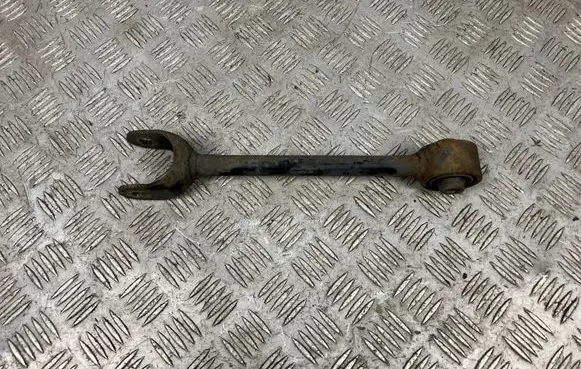 Rear control arm