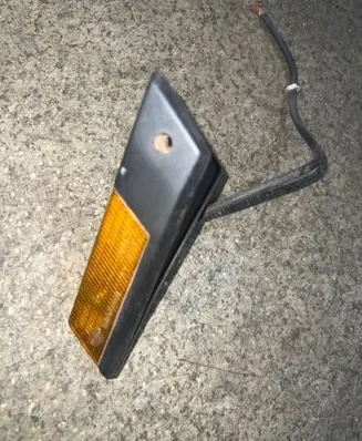 BMW 3 E30 Front fender indicator light 1367806