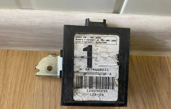 Toyota Yaris Door central lock control unit/module 897410D031 128090295