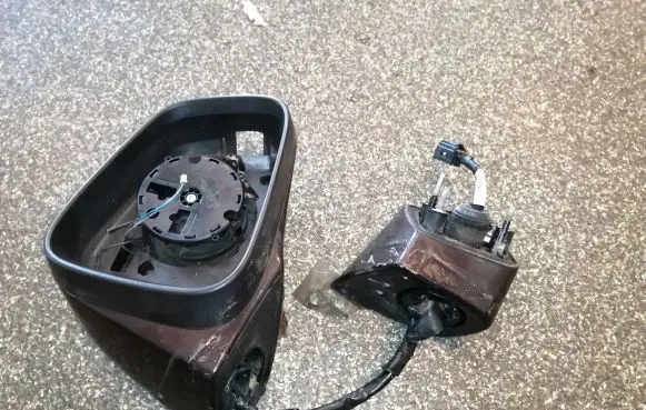 Buick Encore I Front door electric wing mirror