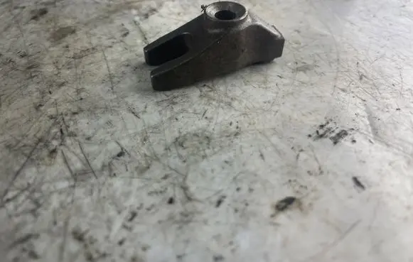 Jeep Cherokee IV KK Fuel Injector clamp holder