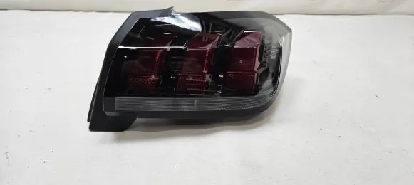 Peugeot 208 Rear/tail lights 9823216580