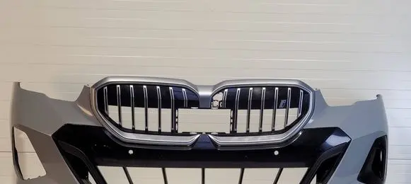BMW 5 G60 G61 Front bumper 51118084653