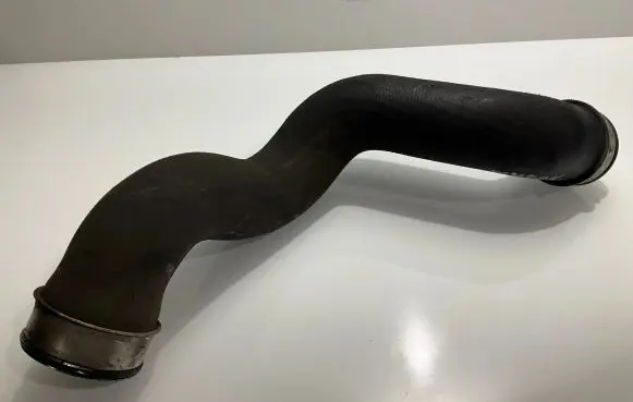 Mercedes-Benz CLS C219 Intercooler hose/pipe