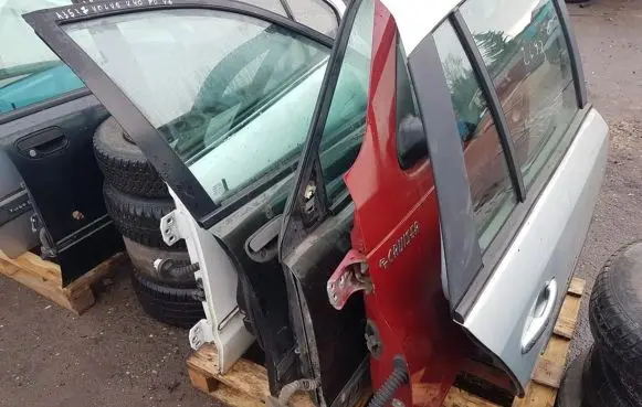 Volvo S40, V40 Front door